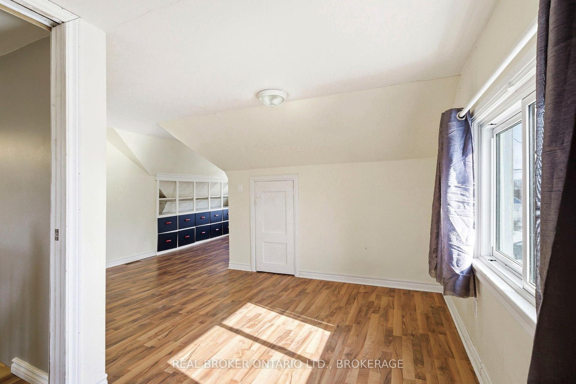 Photo 19 of 25 Dunbar Avenue, Cornwall, Cornwall — HOMEH