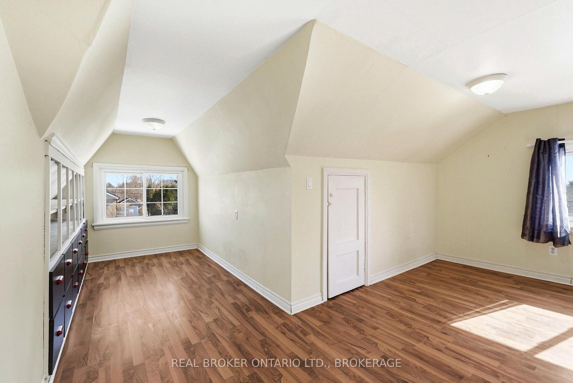 Photo 21 of 25 Dunbar Avenue, Cornwall, Cornwall — HOMEH