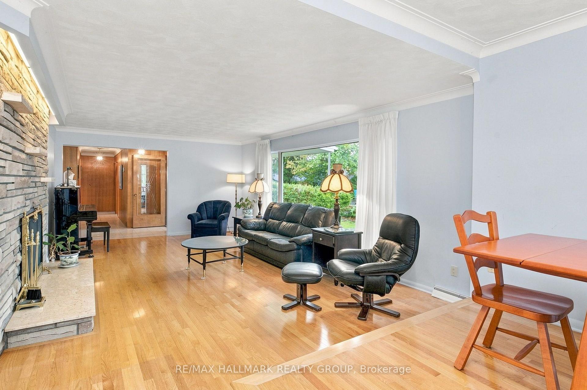 Photo 10 of 855 Mountainview Avenue, Ottawa, Whitehaven — HOMEH