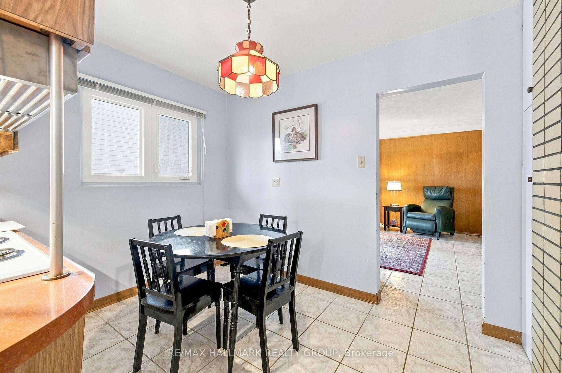 Photo 15 of 855 Mountainview Avenue, Ottawa, Whitehaven — HOMEH