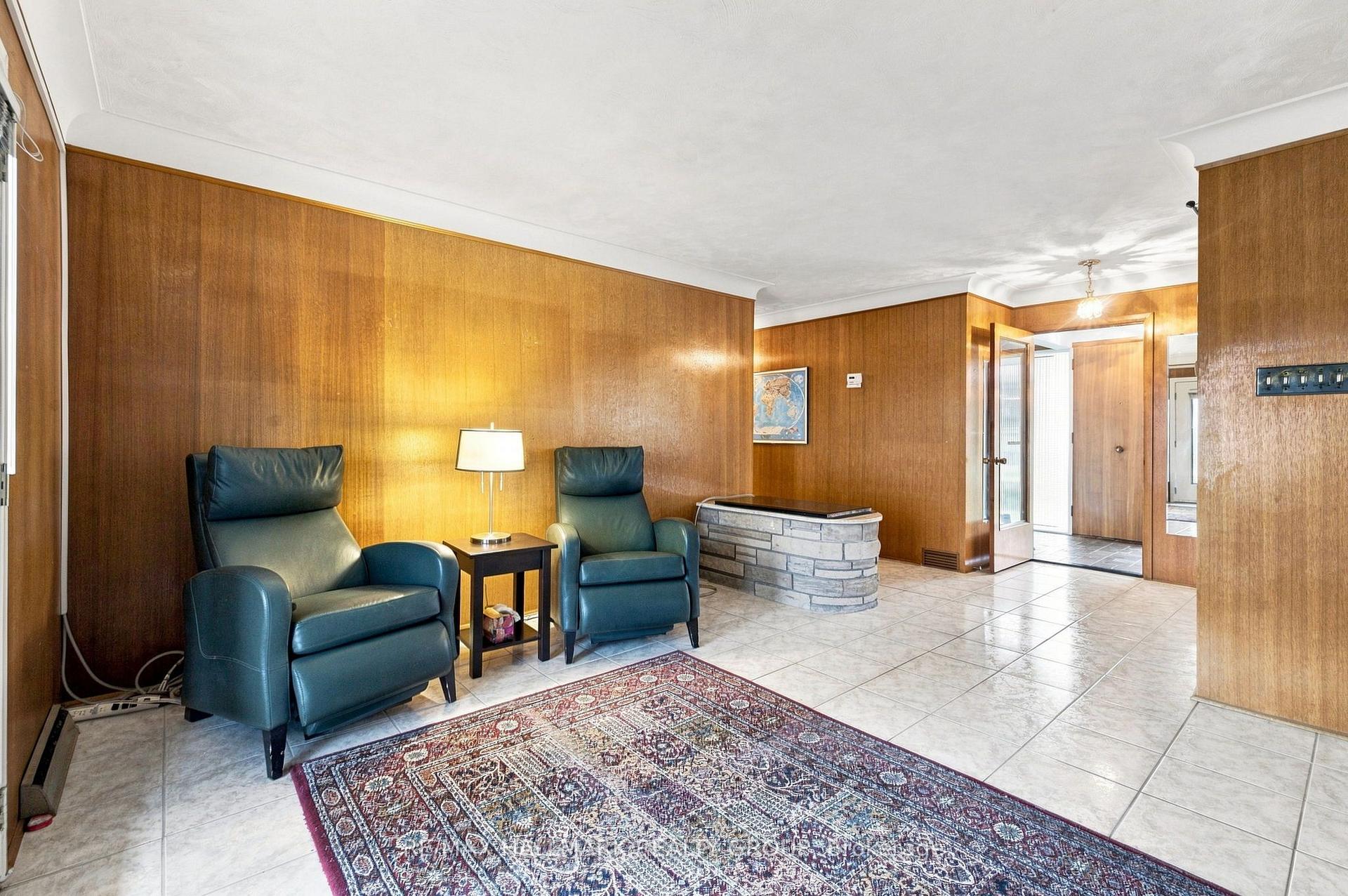 Photo 18 of 855 Mountainview Avenue, Ottawa, Whitehaven — HOMEH