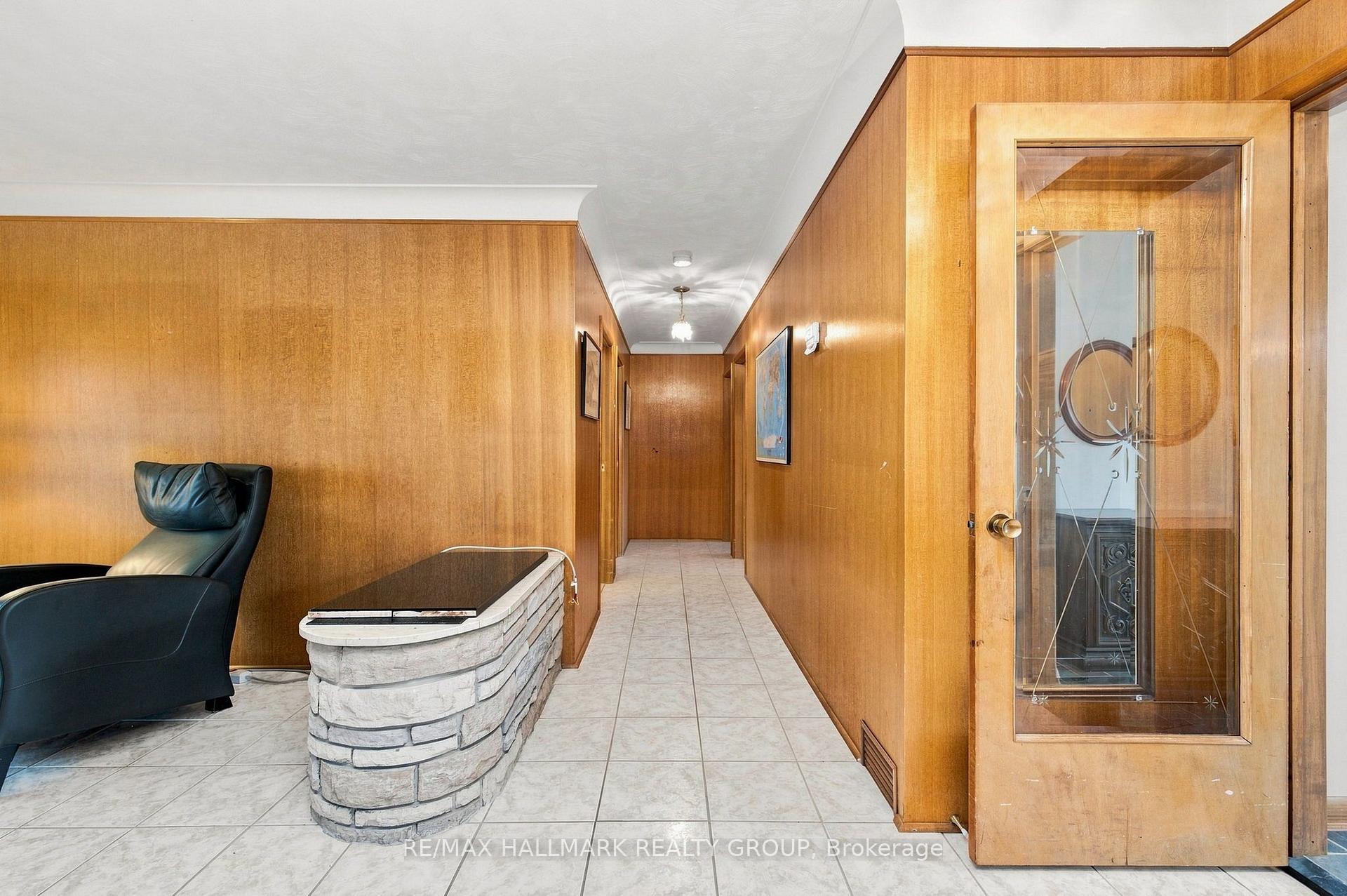 Photo 19 of 855 Mountainview Avenue, Ottawa, Whitehaven — HOMEH