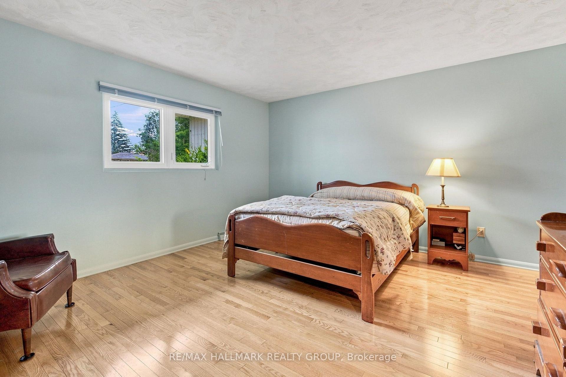 Photo 23 of 855 Mountainview Avenue, Ottawa, Whitehaven — HOMEH