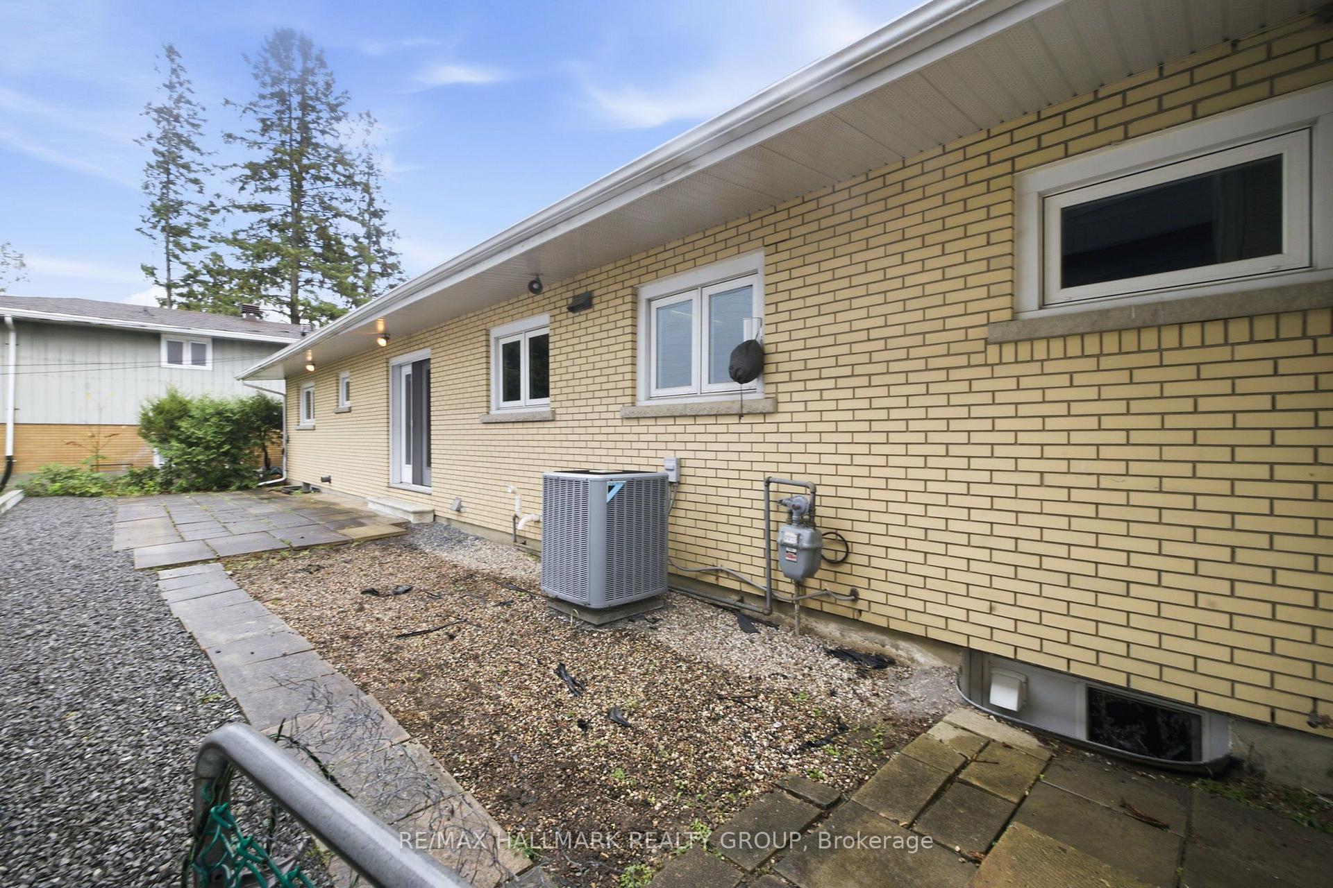 Photo 35 of 855 Mountainview Avenue, Ottawa, Whitehaven — HOMEH