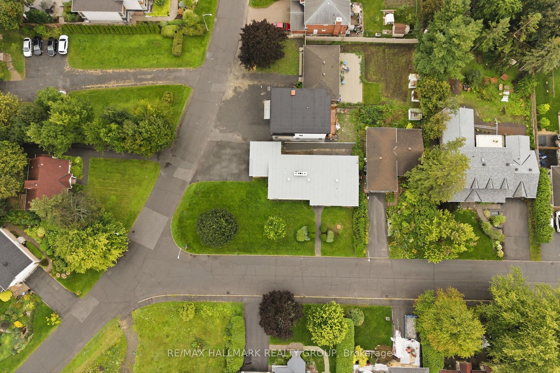 Photo 36 of 855 Mountainview Avenue, Ottawa, Whitehaven — HOMEH