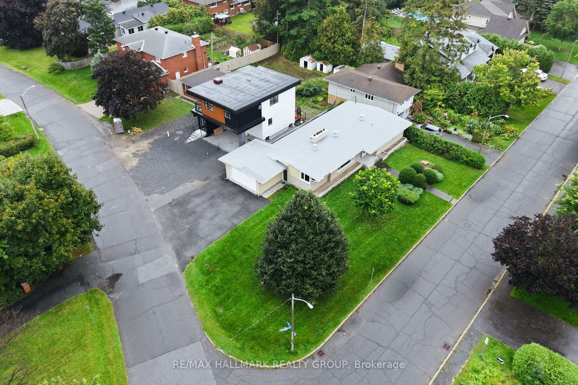 Photo 37 of 855 Mountainview Avenue, Ottawa, Whitehaven — HOMEH