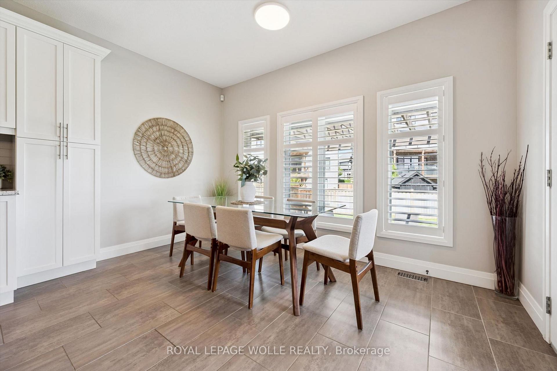 Photo 15 of 941 Eden Oak Court, Kitchener, Idlewood/Lackner Woods — HOMEH