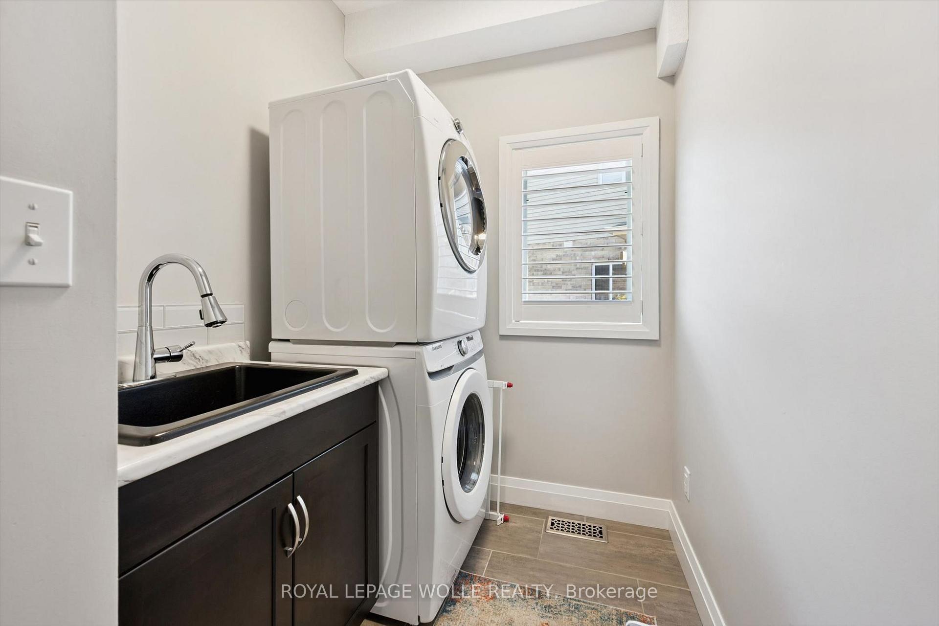 Photo 22 of 941 Eden Oak Court, Kitchener, Idlewood/Lackner Woods — HOMEH