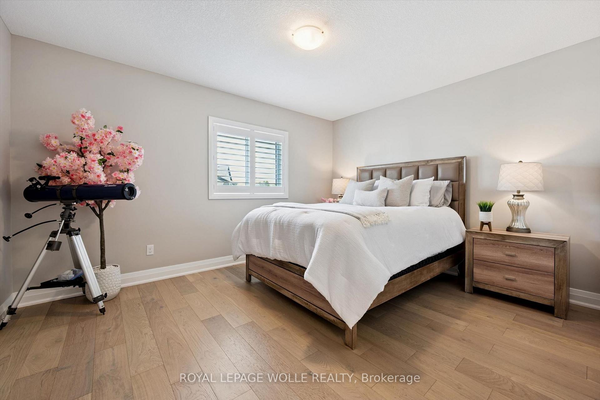 Photo 32 of 941 Eden Oak Court, Kitchener, Idlewood/Lackner Woods — HOMEH