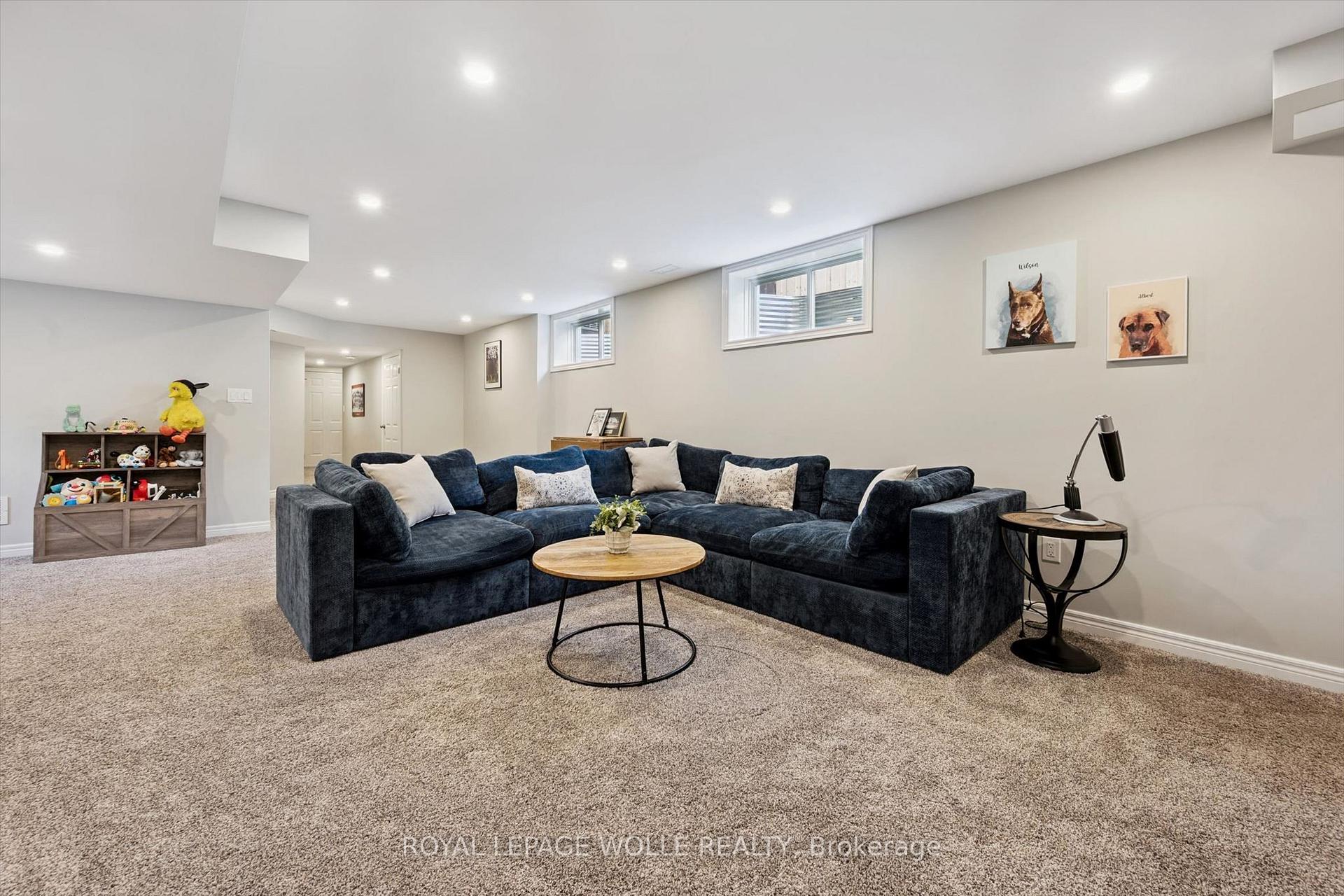 Photo 36 of 941 Eden Oak Court, Kitchener, Idlewood/Lackner Woods — HOMEH