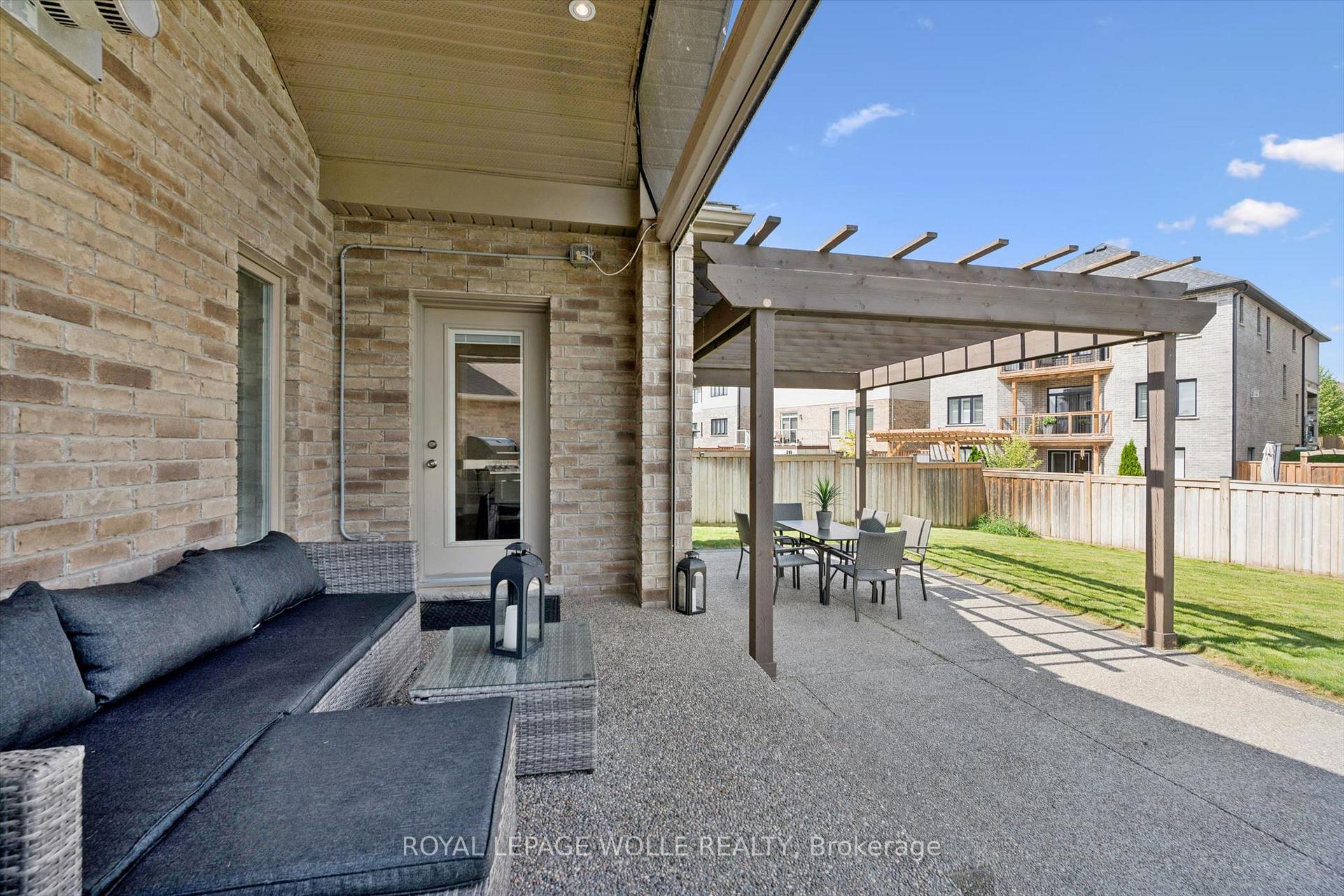 Photo 44 of 941 Eden Oak Court, Kitchener, Idlewood/Lackner Woods — HOMEH