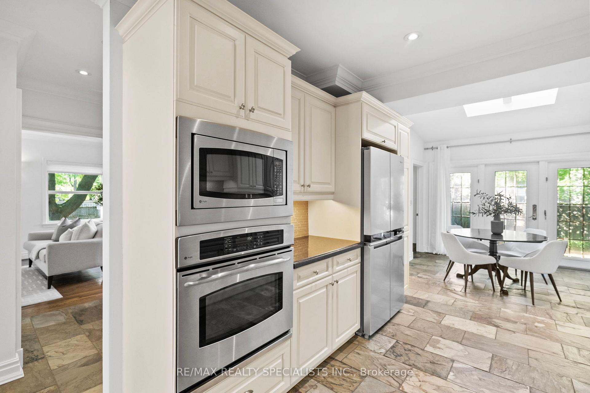 Photo 11 of 78 Meadowbank Road, Etobicoke, Islington-City Centre West — HOMEH