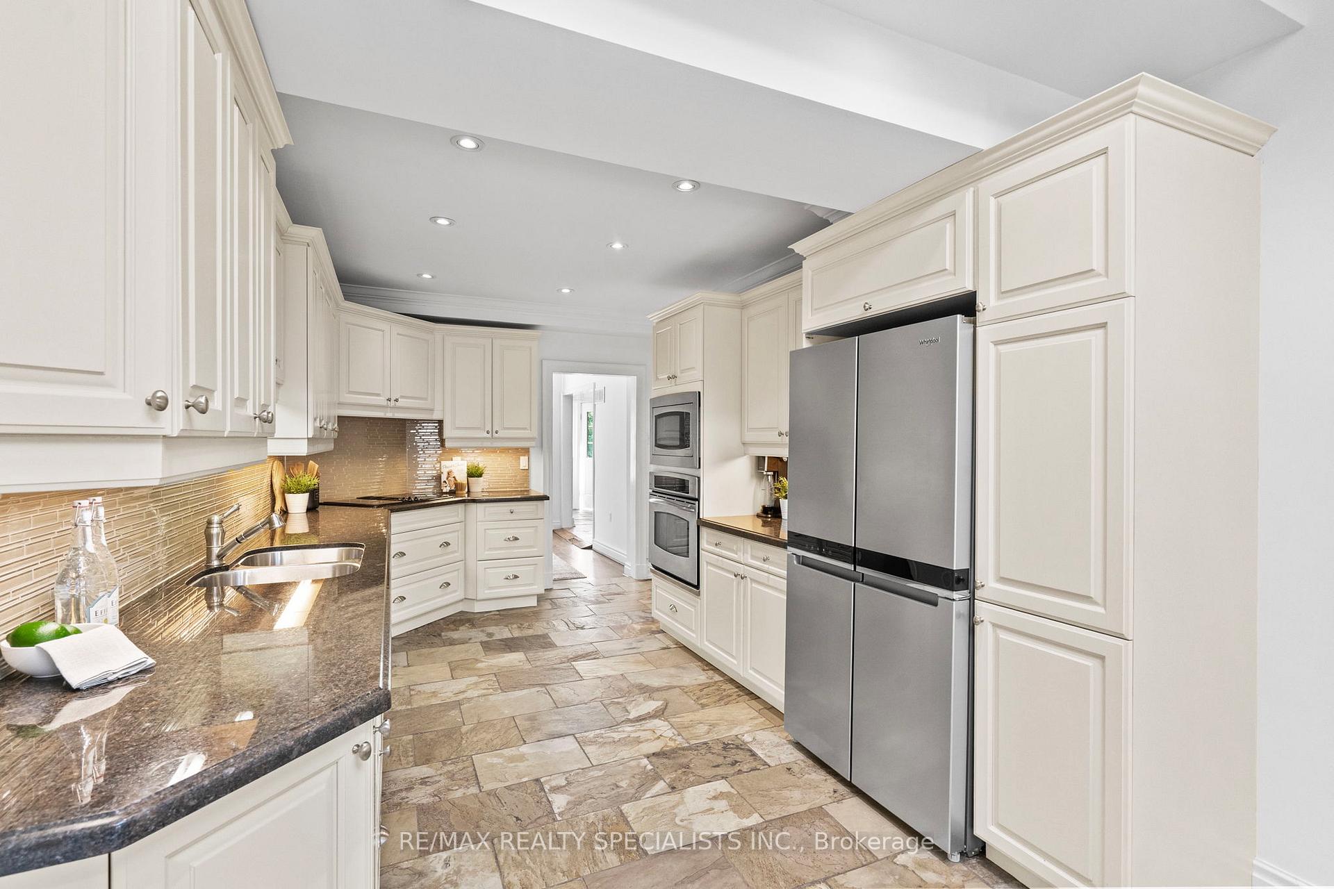 Photo 13 of 78 Meadowbank Road, Etobicoke, Islington-City Centre West — HOMEH