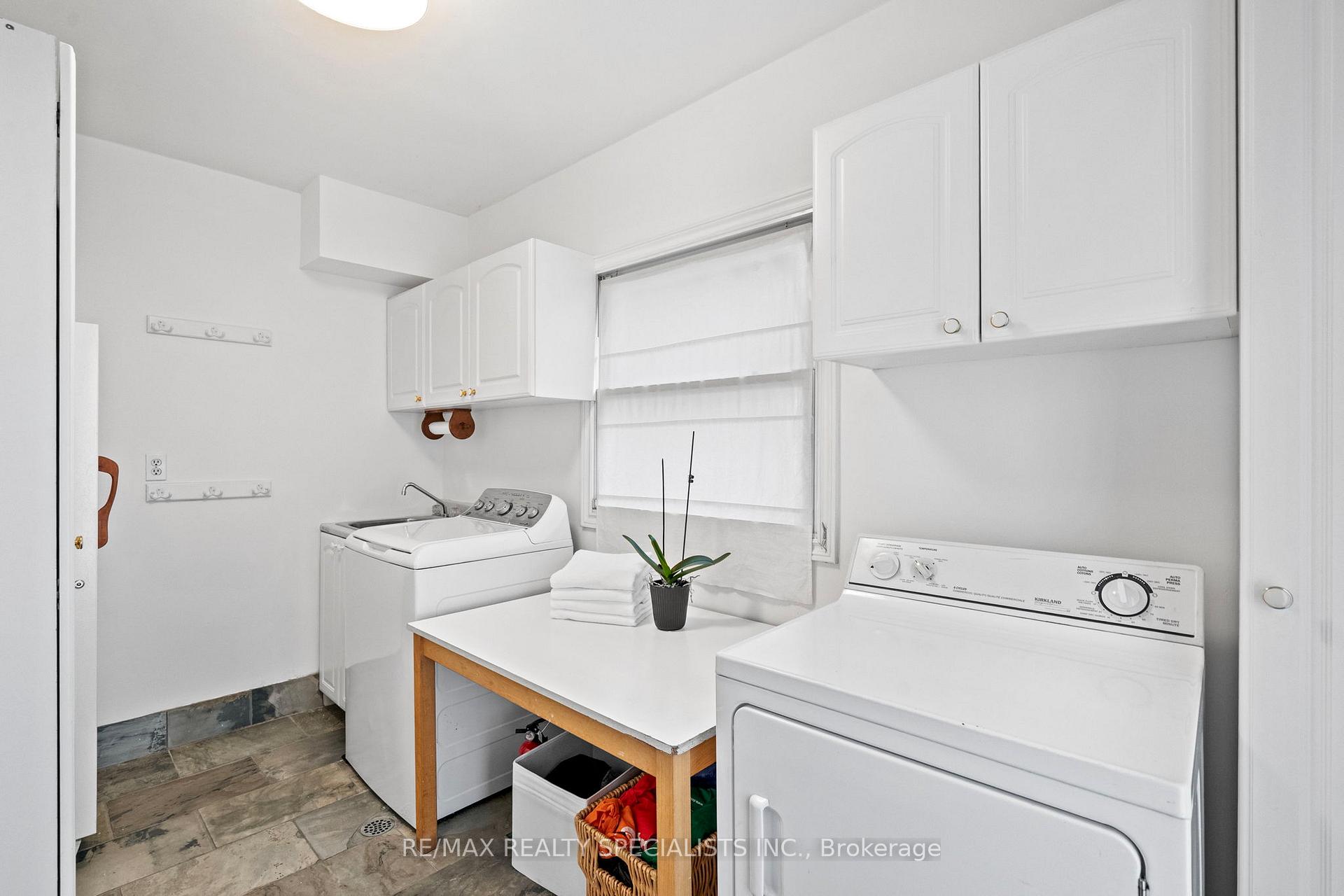 Photo 16 of 78 Meadowbank Road, Etobicoke, Islington-City Centre West — HOMEH