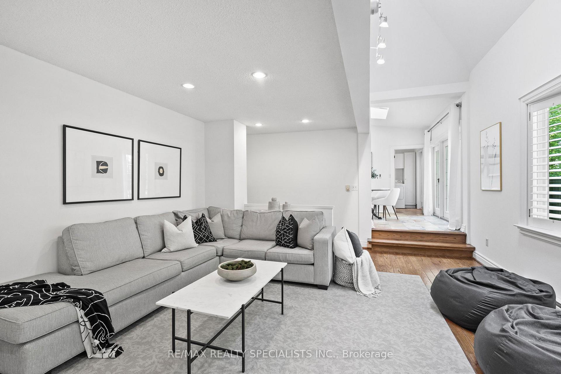 Photo 20 of 78 Meadowbank Road, Etobicoke, Islington-City Centre West — HOMEH