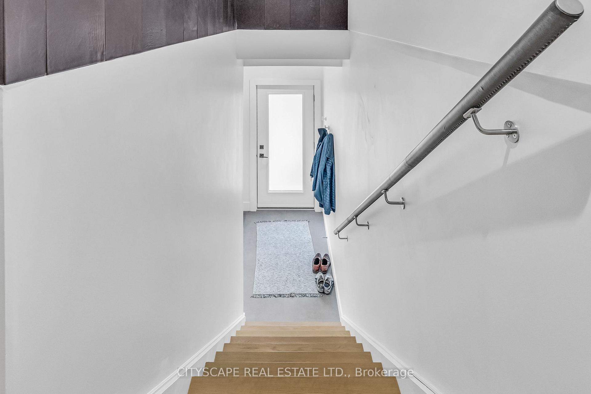 Photo 5 of Unit Upper, 61 Edwin Avenue, Toronto, Dovercourt-Wallace Emerson-Junction — HOMEH