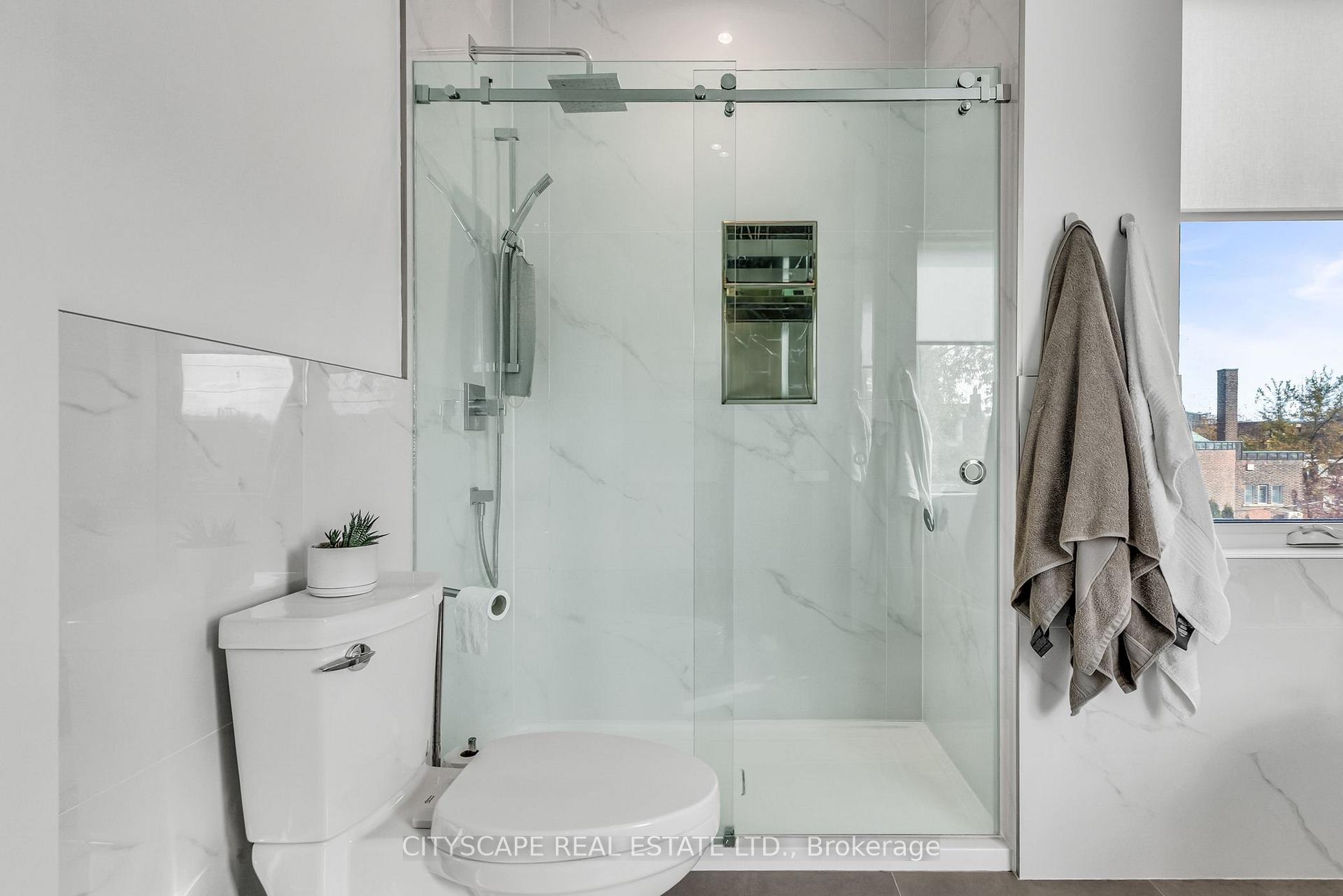 Photo 44 of Unit Upper, 61 Edwin Avenue, Toronto, Dovercourt-Wallace Emerson-Junction — HOMEH