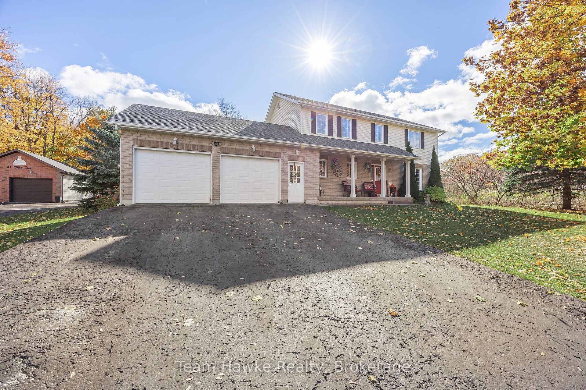 Photo 2 of 29 Boyd Crescent, Oro-Medonte, Moonstone — HOMEH