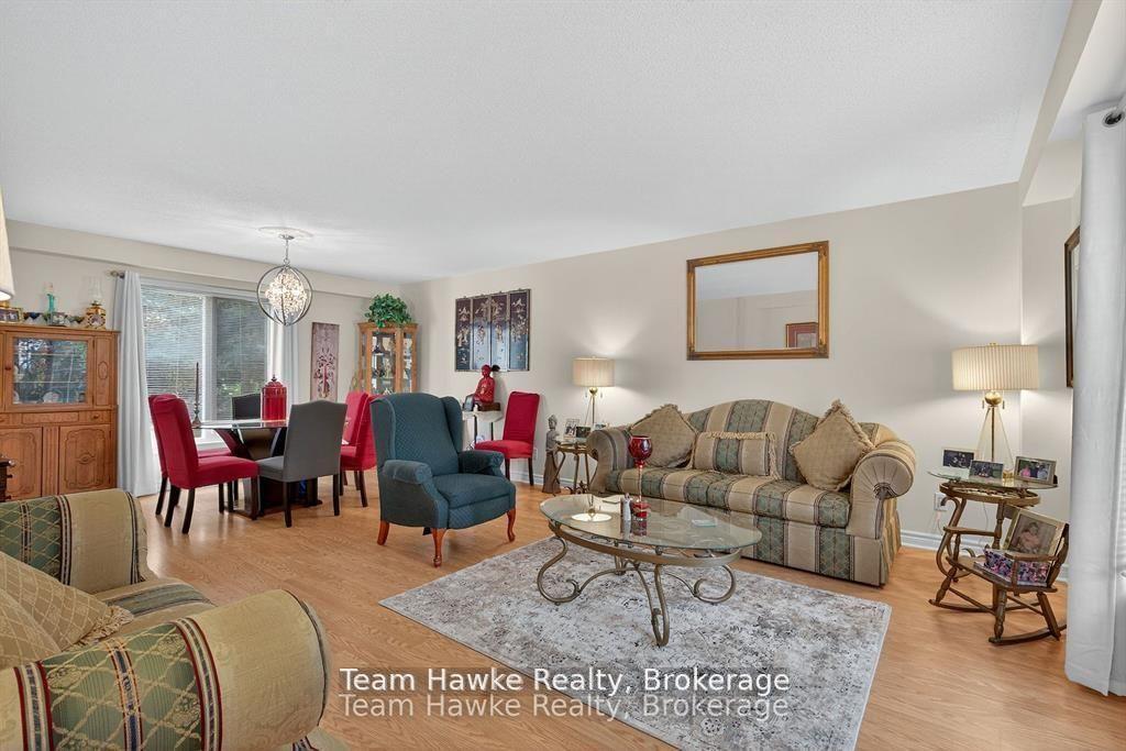 Photo 8 of 29 Boyd Crescent, Oro-Medonte, Moonstone — HOMEH