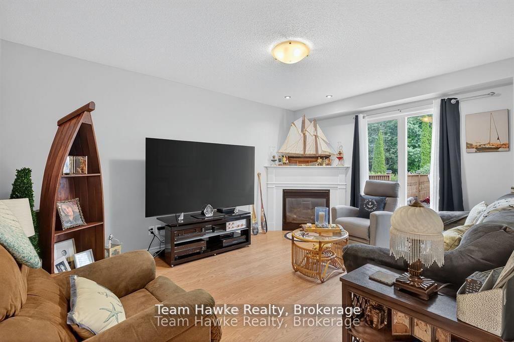 Photo 17 of 29 Boyd Crescent, Oro-Medonte, Moonstone — HOMEH