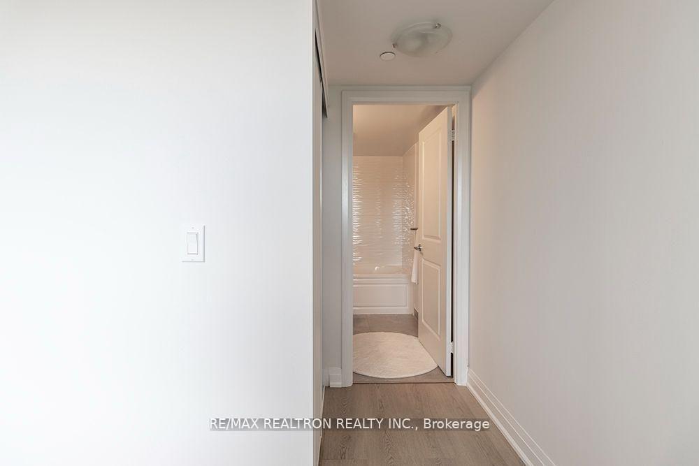 Photo 5 of Unit 322, 20 Meadowglen Place, Scarborough, Woburn — HOMEH