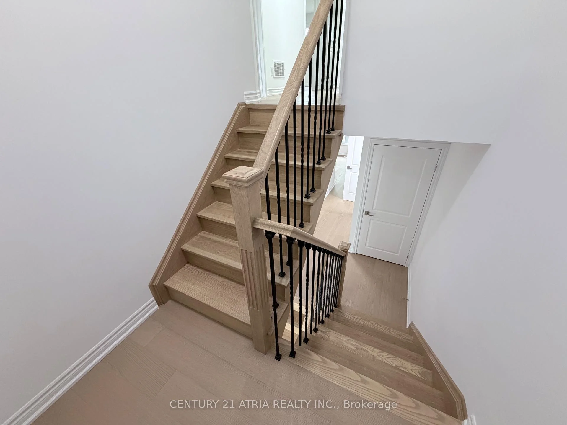 Photo 10 of Unit Unit 5, 11 Plaisance Road, Richmond Hill, North Richvale — HOMEH