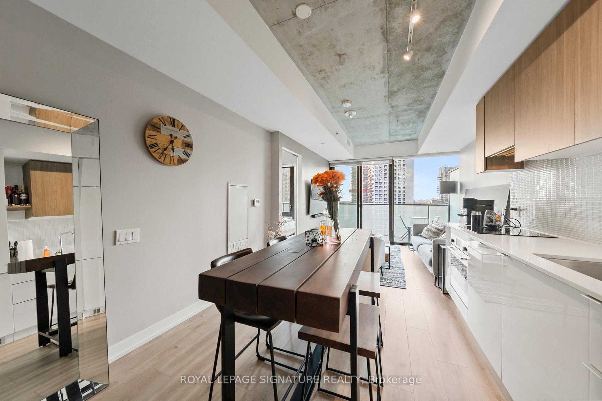 Photo 10 of Unit 2711, 161 Roehampton Avenue, Toronto, Mount Pleasant West — HOMEH