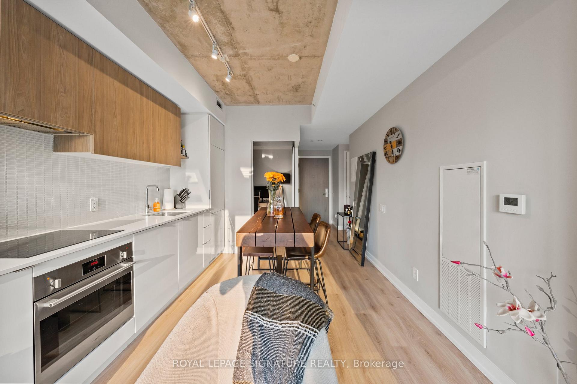 Photo 13 of Unit 2711, 161 Roehampton Avenue, Toronto, Mount Pleasant West — HOMEH
