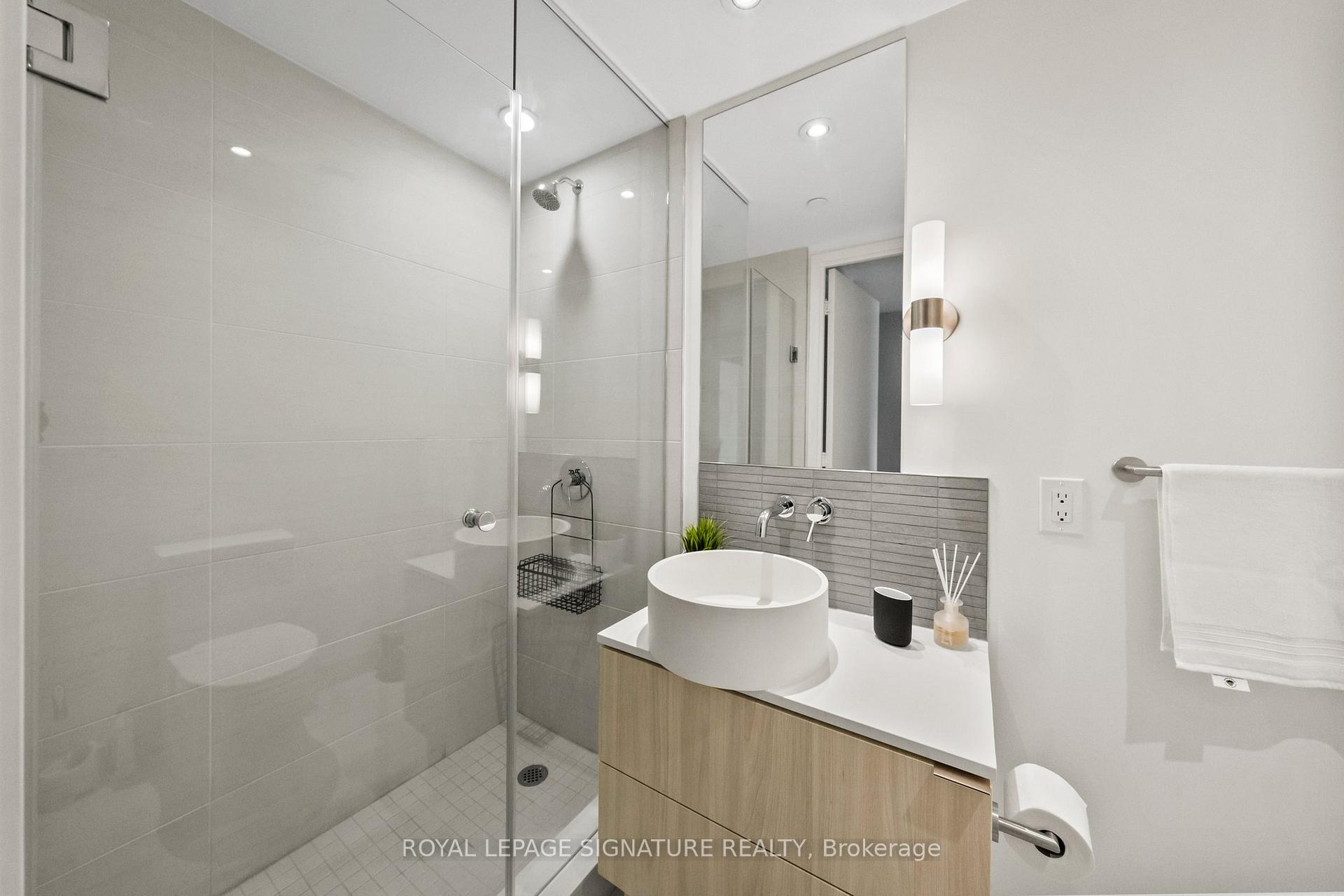 Photo 23 of Unit 2711, 161 Roehampton Avenue, Toronto, Mount Pleasant West — HOMEH