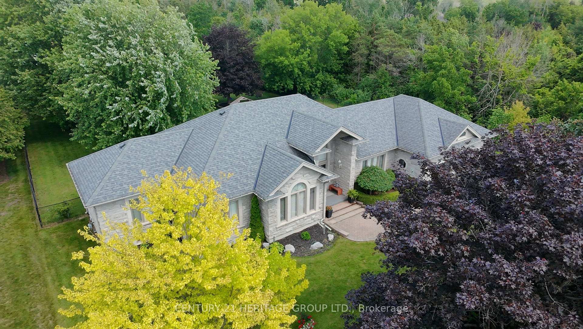Photo 6 of 49 Shore Crescent, Georgina, Historic Lakeshore Communities — HOMEH