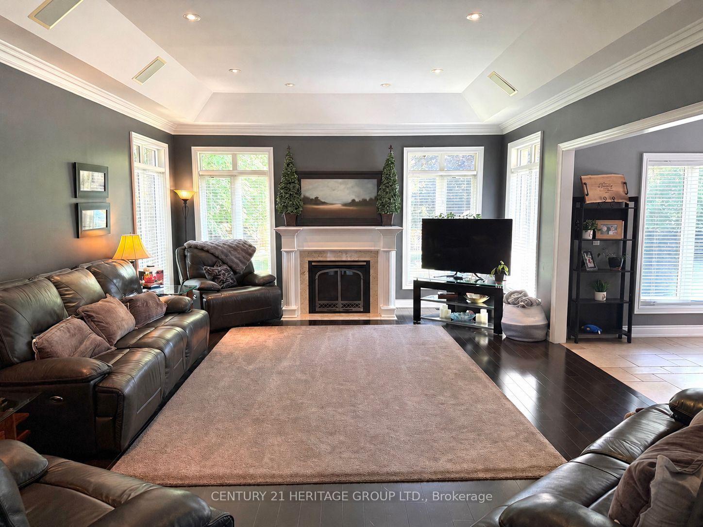 Photo 7 of 49 Shore Crescent, Georgina, Historic Lakeshore Communities — HOMEH