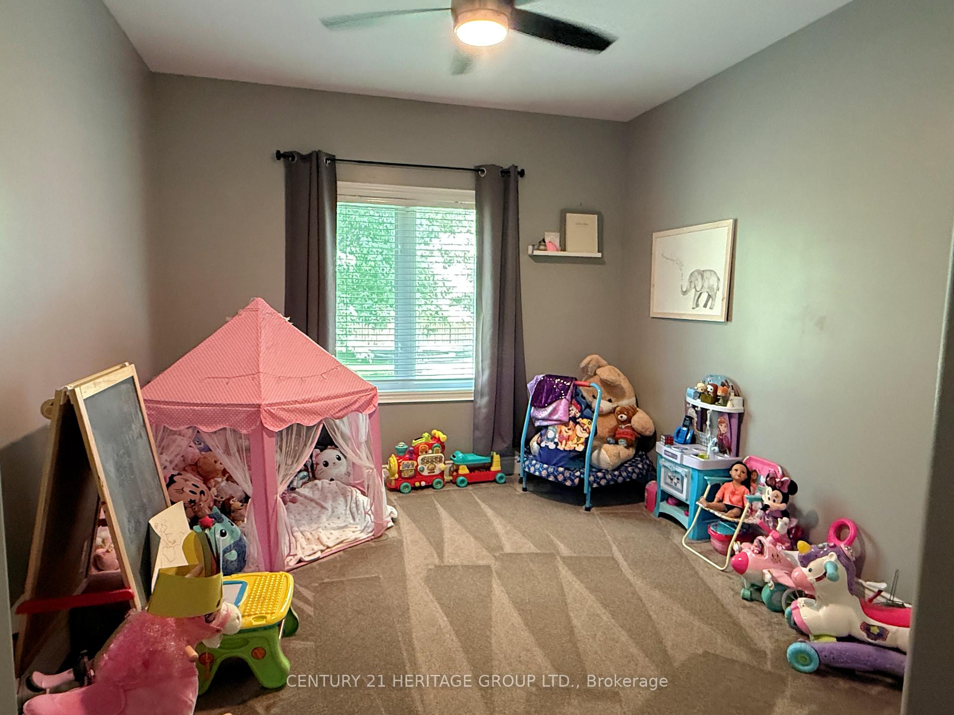 Photo 24 of 49 Shore Crescent, Georgina, Historic Lakeshore Communities — HOMEH