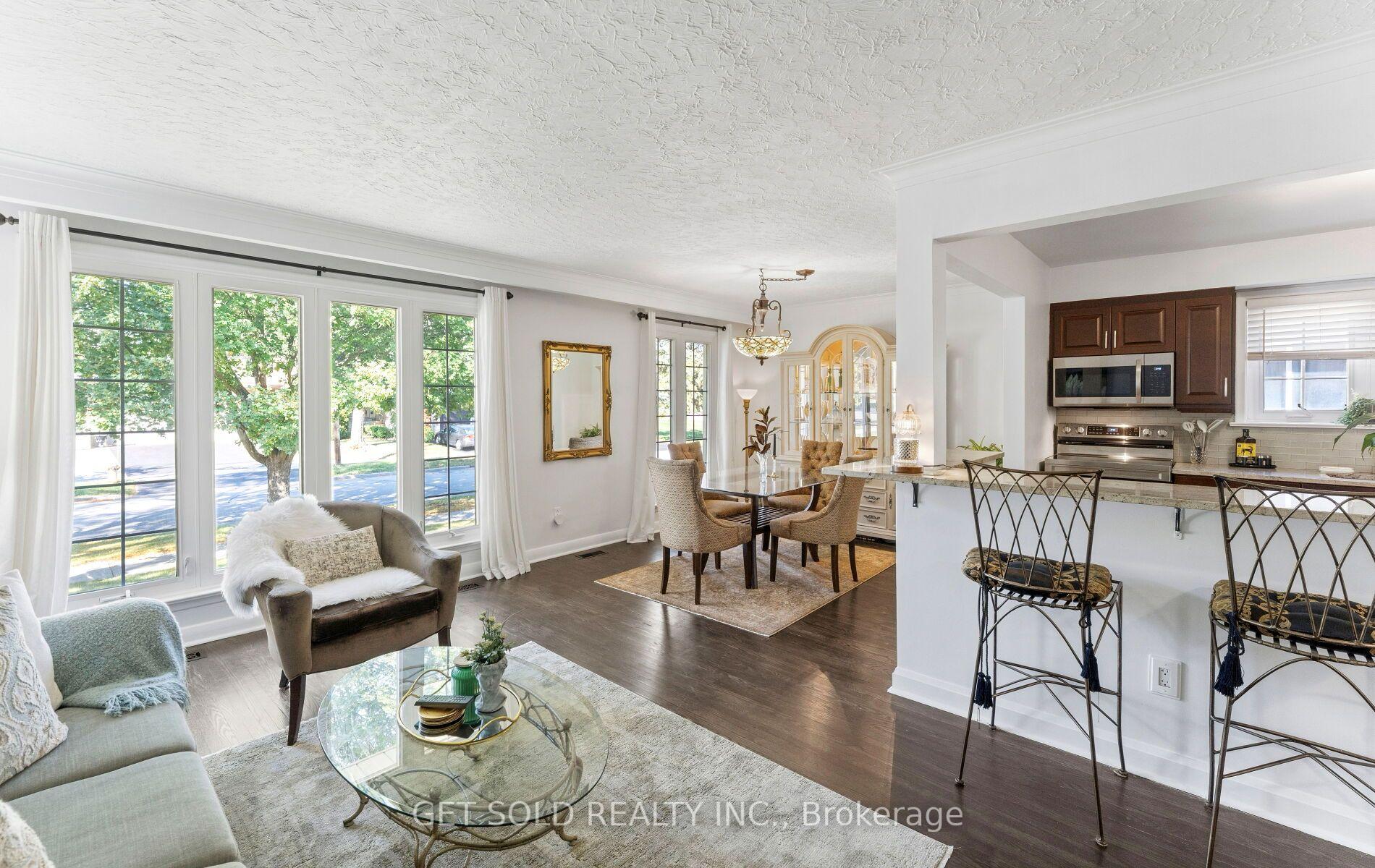 Photo 1 of 7 Watercliffe Road, Etobicoke, Rexdale-Kipling — HOMEH