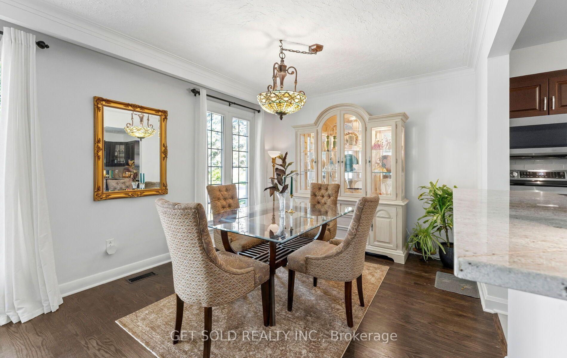 Photo 10 of 7 Watercliffe Road, Etobicoke, Rexdale-Kipling — HOMEH