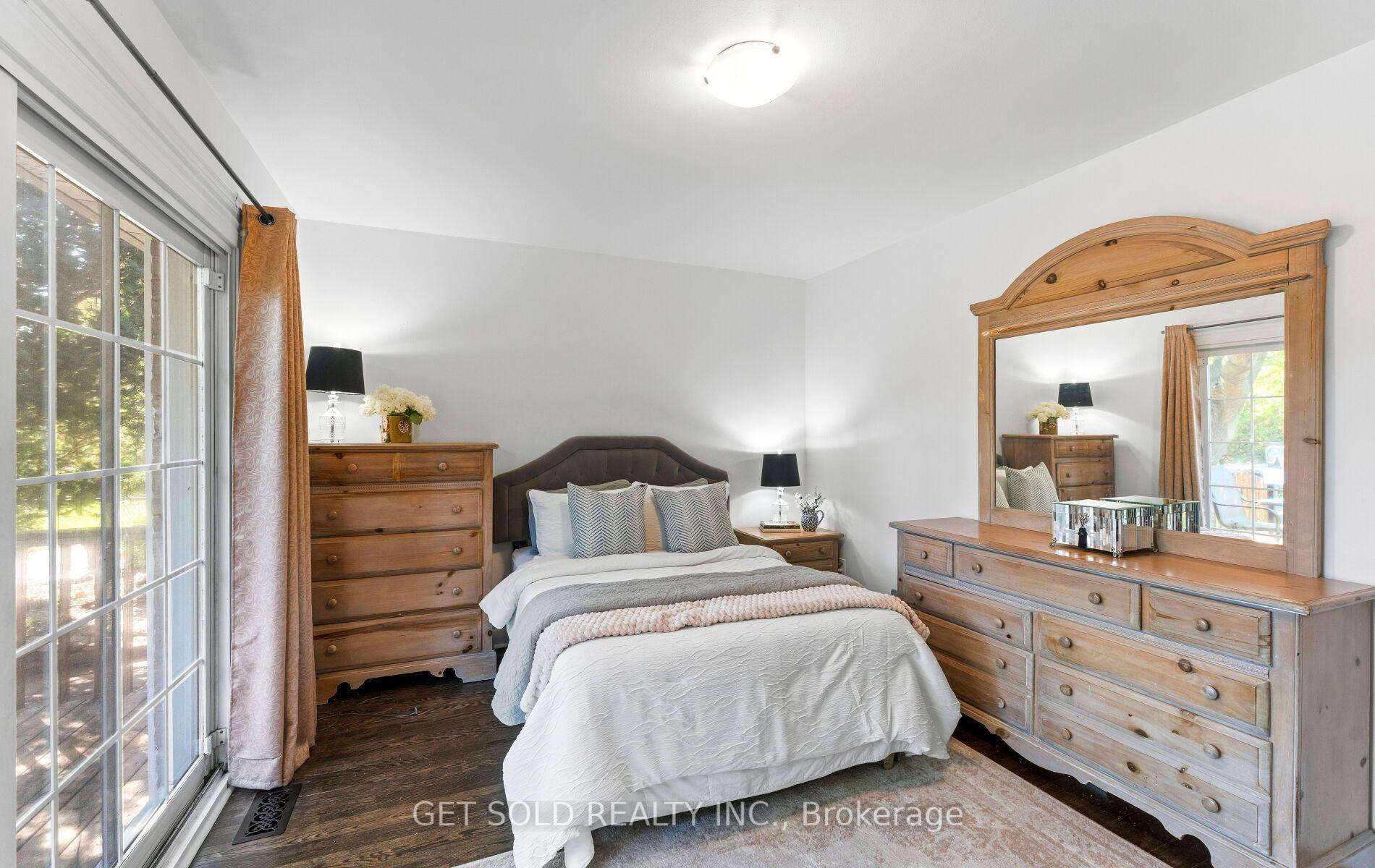 Photo 18 of 7 Watercliffe Road, Etobicoke, Rexdale-Kipling — HOMEH