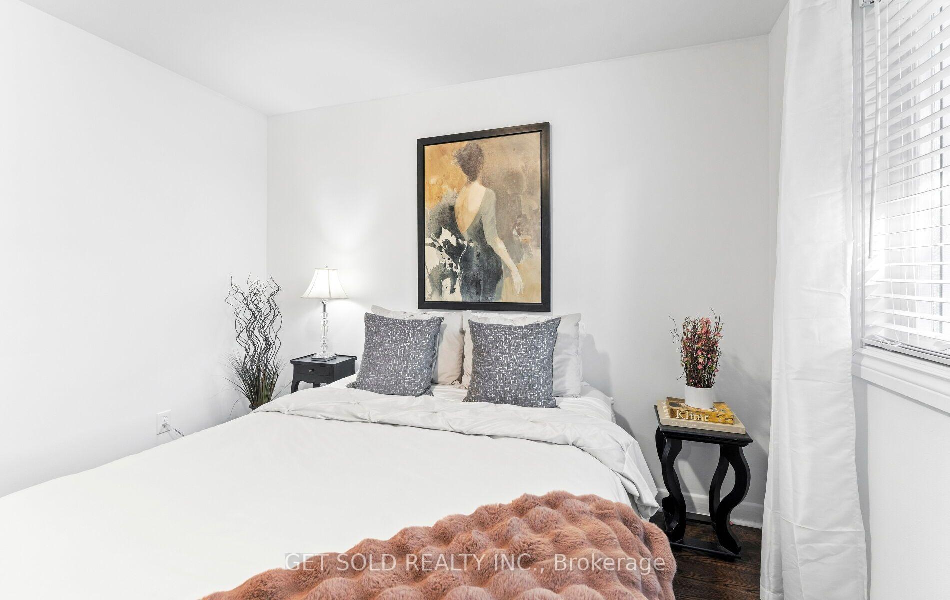 Photo 21 of 7 Watercliffe Road, Etobicoke, Rexdale-Kipling — HOMEH