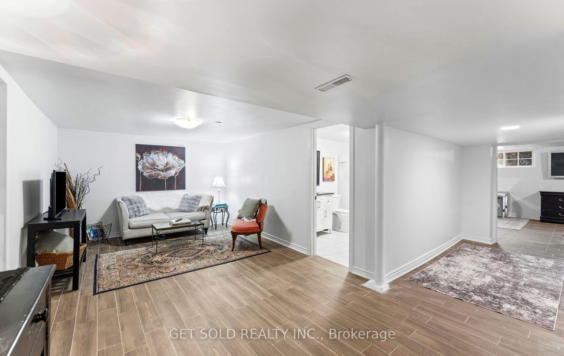 Photo 27 of 7 Watercliffe Road, Etobicoke, Rexdale-Kipling — HOMEH
