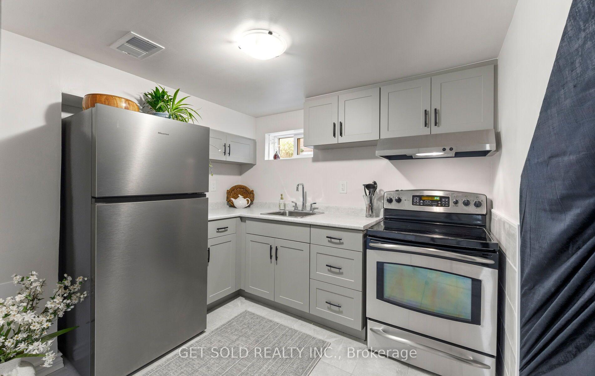 Photo 32 of 7 Watercliffe Road, Etobicoke, Rexdale-Kipling — HOMEH