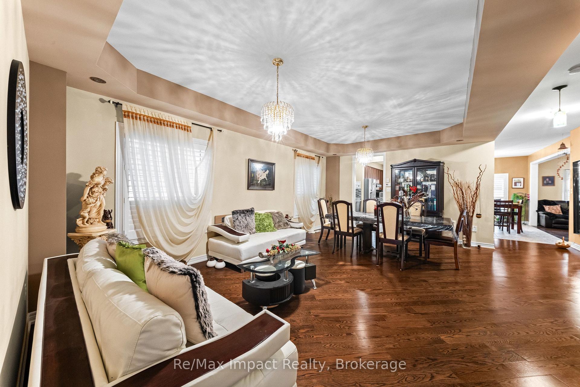 Photo 4 of 1688 Finkle Drive, Oshawa, Taunton — HOMEH
