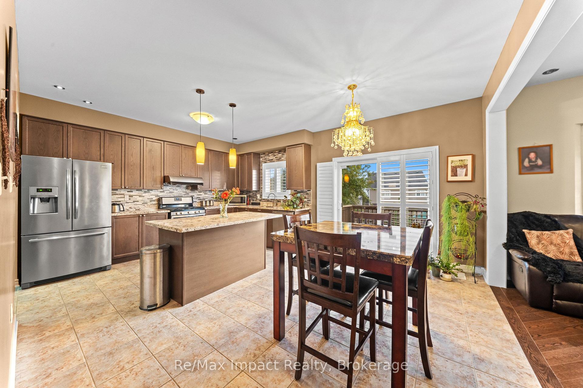 Photo 5 of 1688 Finkle Drive, Oshawa, Taunton — HOMEH