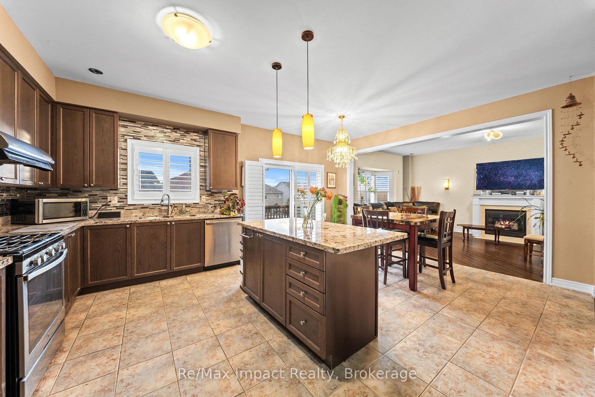 Photo 6 of 1688 Finkle Drive, Oshawa, Taunton — HOMEH