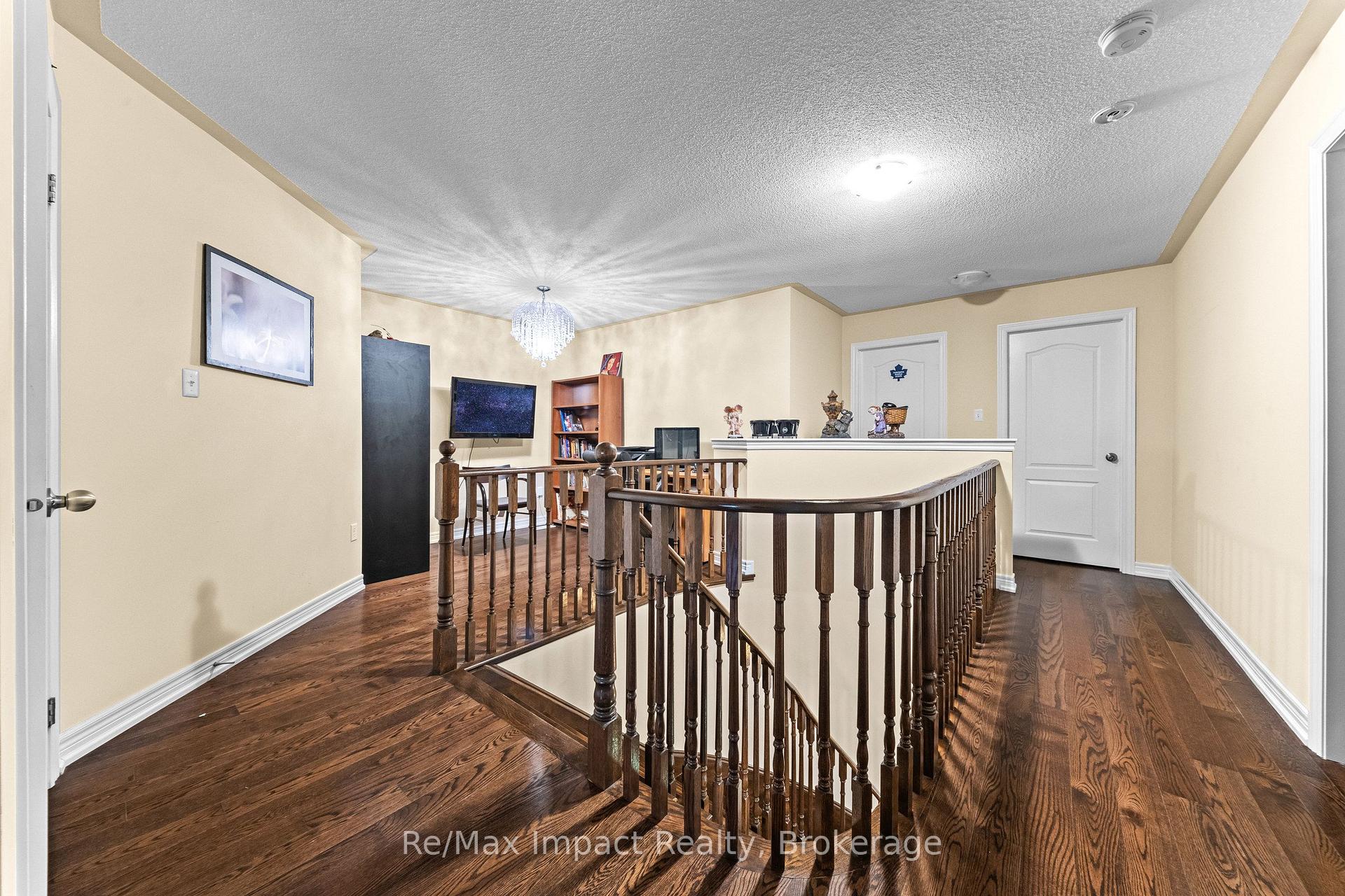 Photo 9 of 1688 Finkle Drive, Oshawa, Taunton — HOMEH
