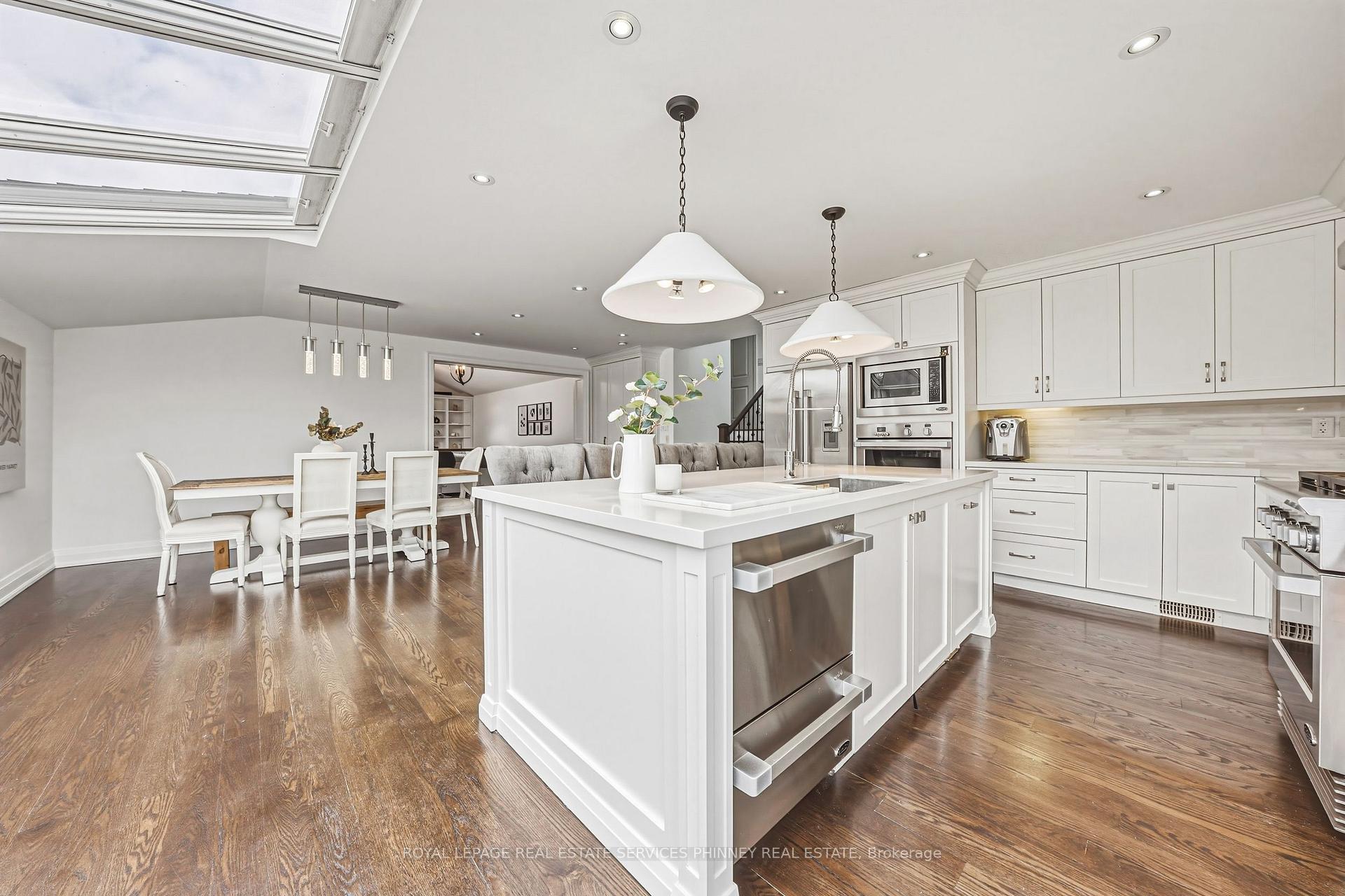 Photo 10 of 52 Joymar Drive, Mississauga, Streetsville — HOMEH
