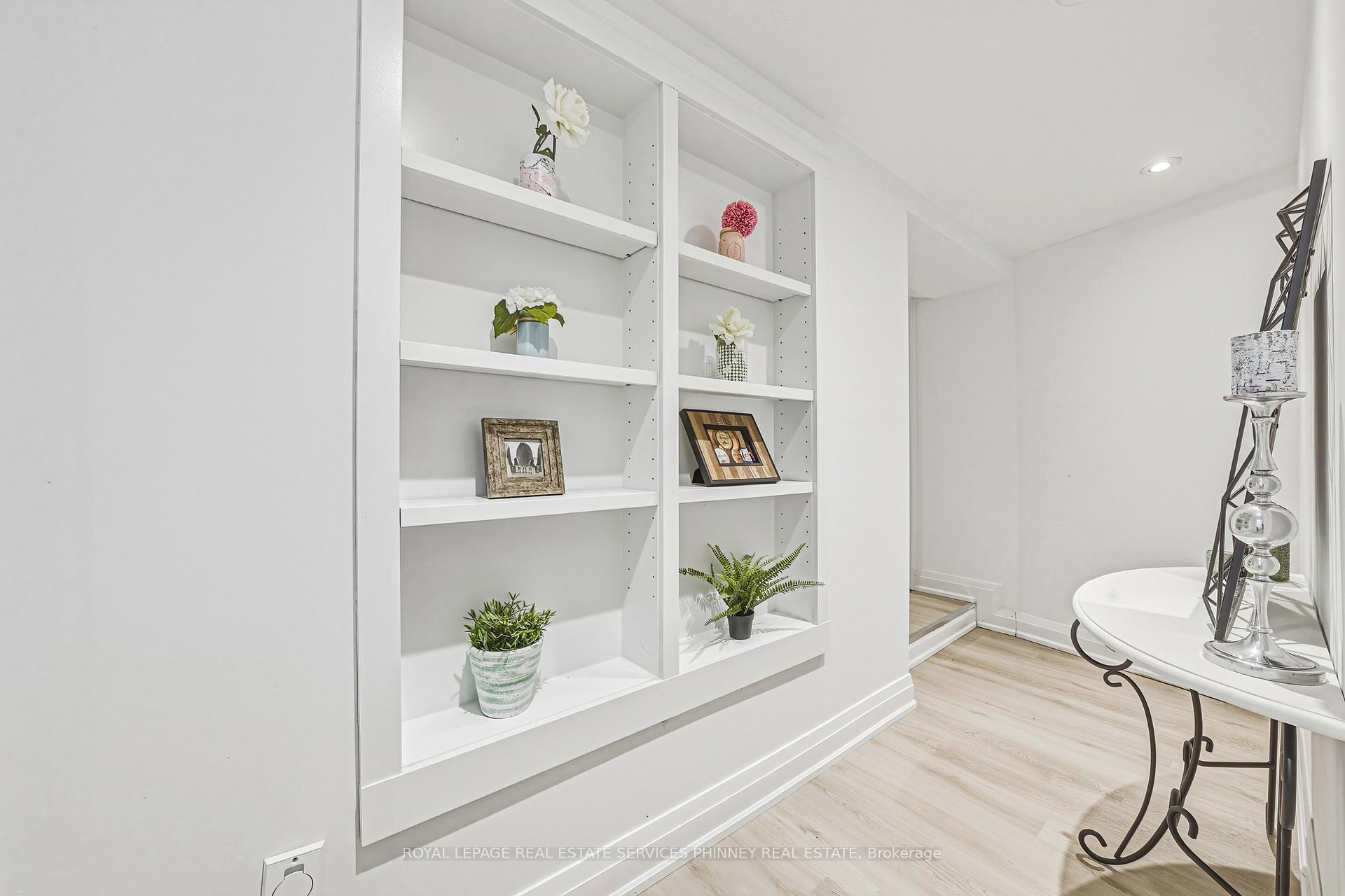 Photo 36 of 52 Joymar Drive, Mississauga, Streetsville — HOMEH