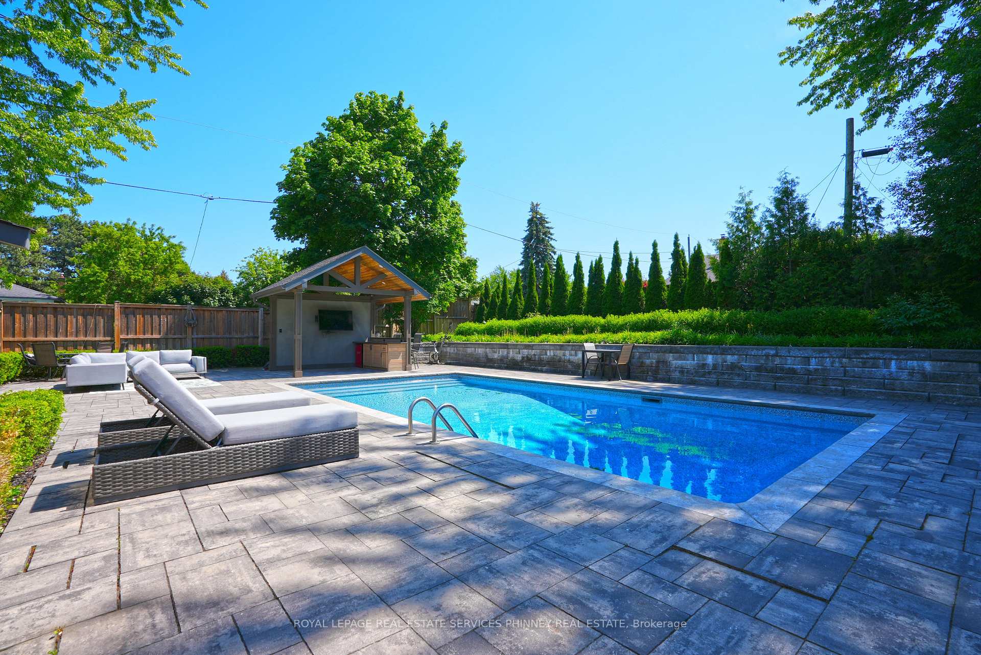Photo 40 of 52 Joymar Drive, Mississauga, Streetsville — HOMEH
