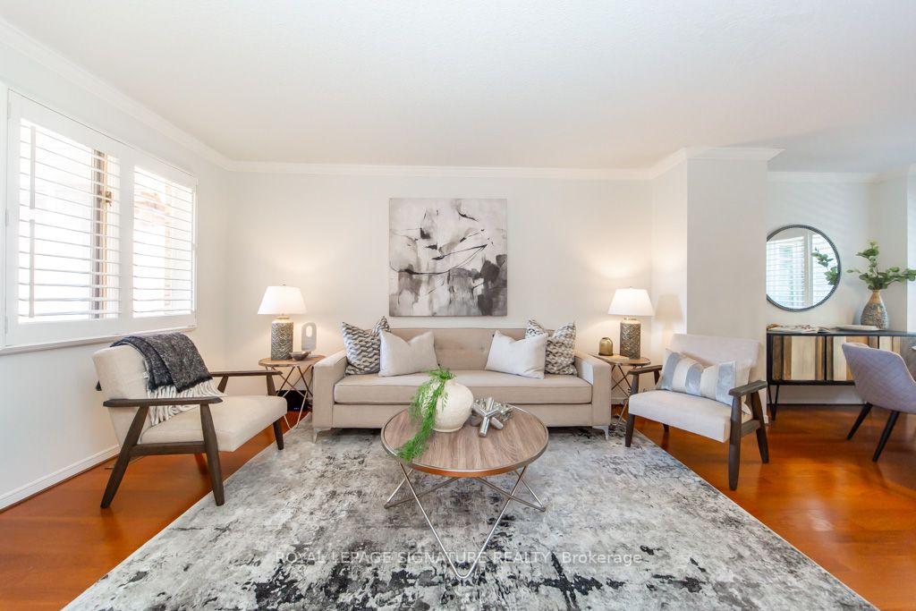 Photo 4 of 28 Augusta Court, Markham, Royal Orchard — HOMEH