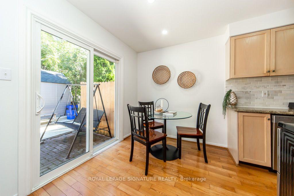 Photo 8 of 28 Augusta Court, Markham, Royal Orchard — HOMEH