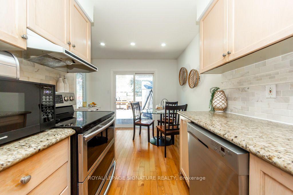 Photo 10 of 28 Augusta Court, Markham, Royal Orchard — HOMEH