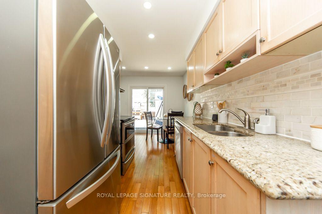 Photo 11 of 28 Augusta Court, Markham, Royal Orchard — HOMEH