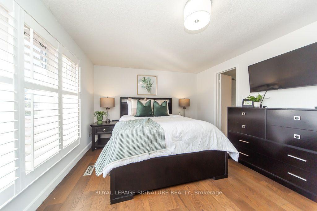 Photo 15 of 28 Augusta Court, Markham, Royal Orchard — HOMEH
